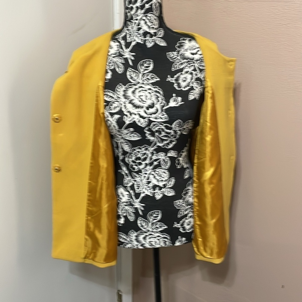 Margaret M Yellow Cape Jacket Modern Structured Design - Picture 8 of 12